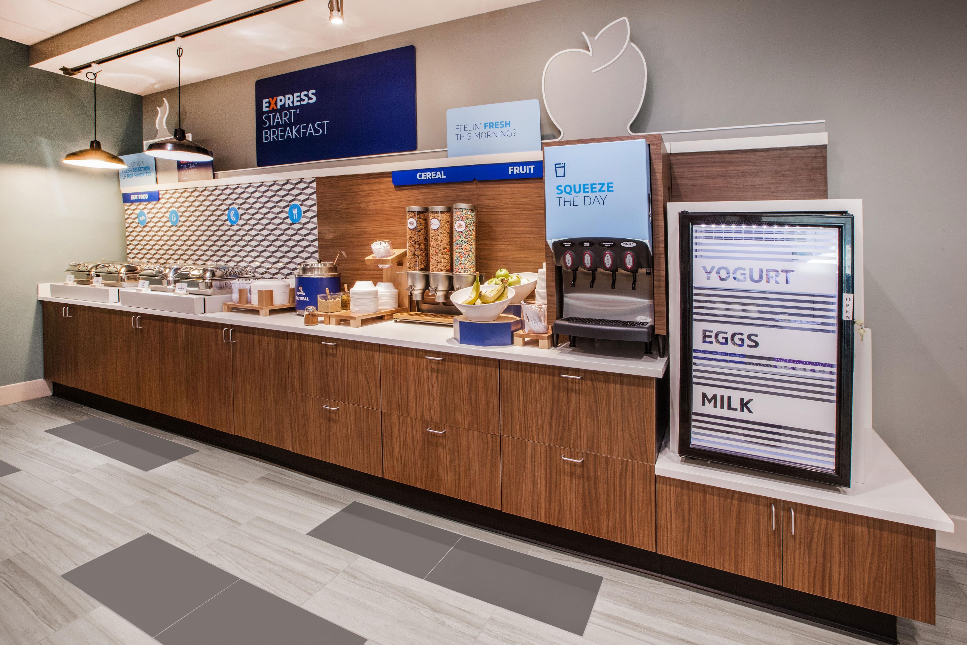 Holiday Inn Express & Suites Manhattan By Ihg Exteriér fotografie