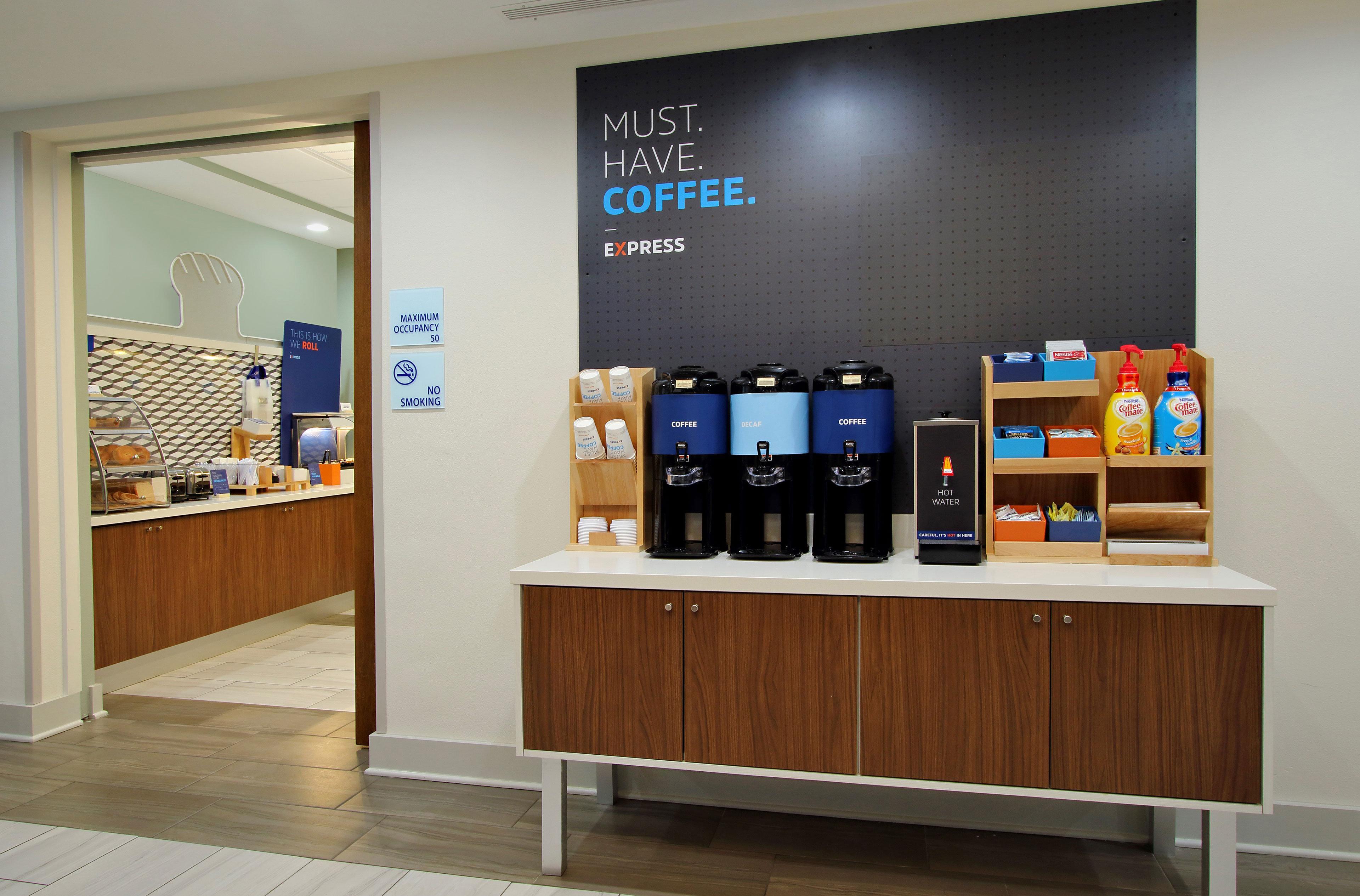 Holiday Inn Express & Suites Manhattan By Ihg Exteriér fotografie
