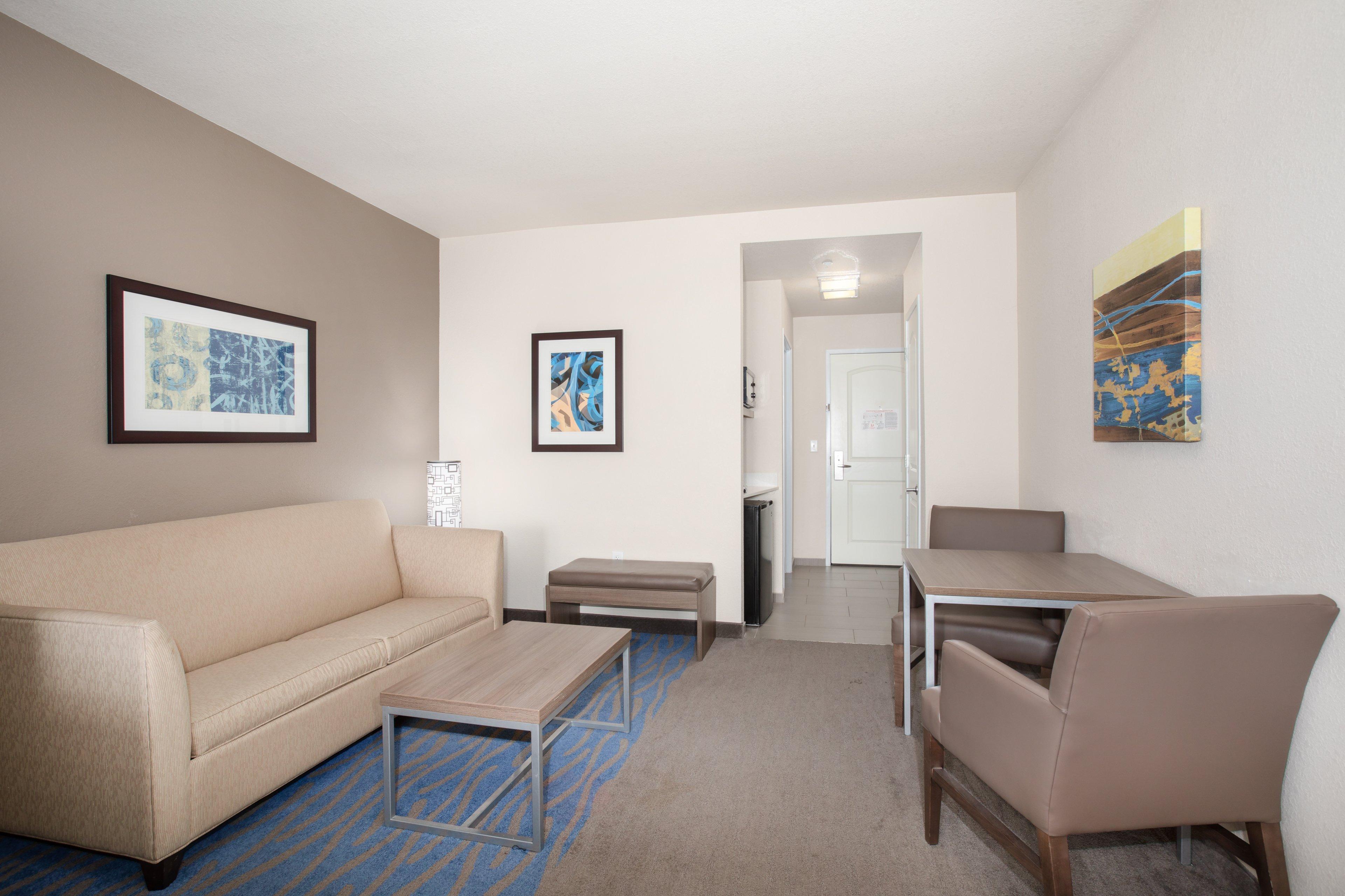 Holiday Inn Express & Suites Manhattan By Ihg Exteriér fotografie