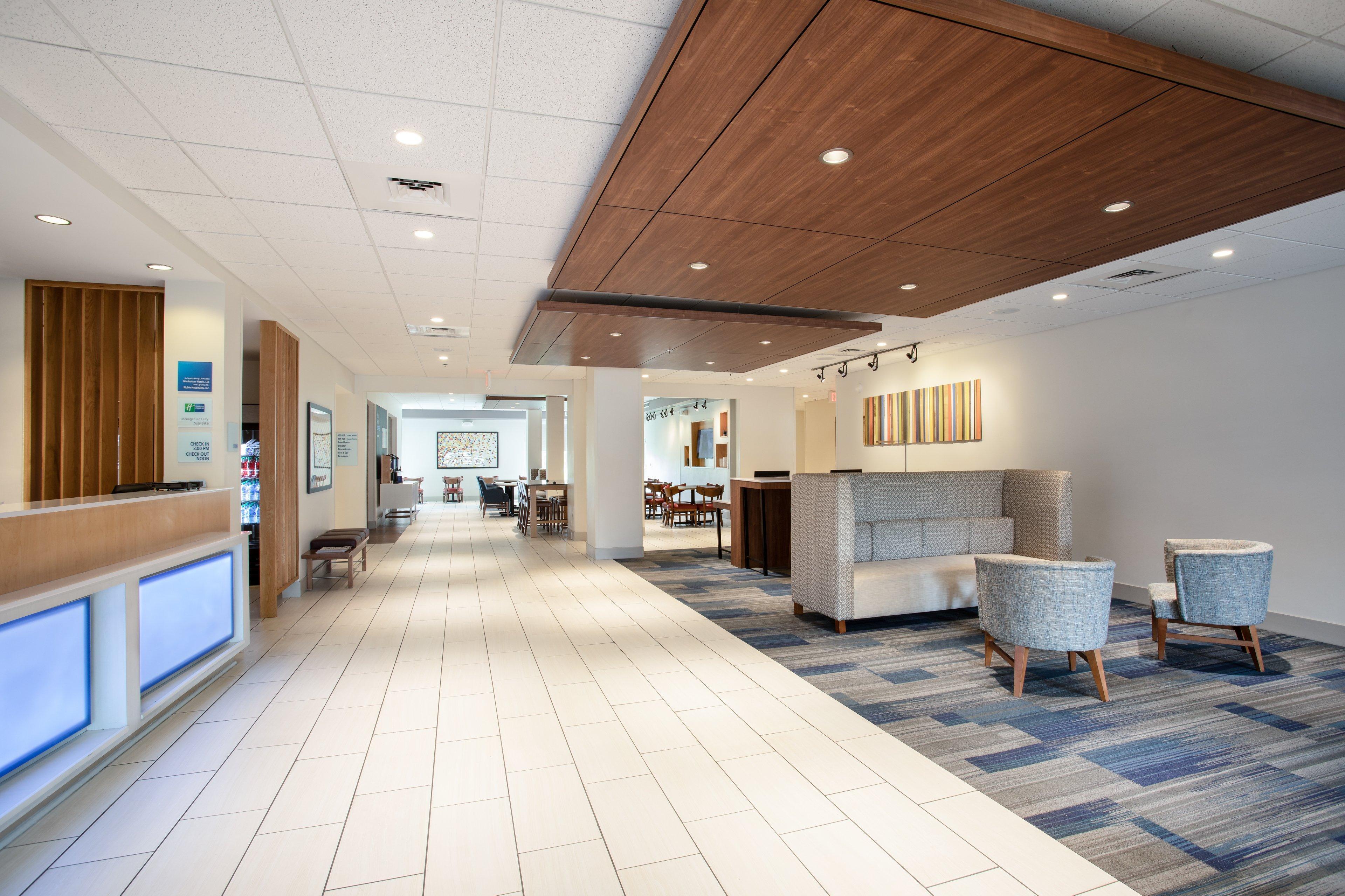 Holiday Inn Express & Suites Manhattan By Ihg Exteriér fotografie
